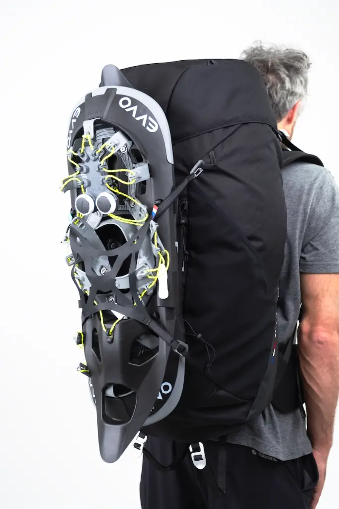 neo-snowshoes-holder.webp